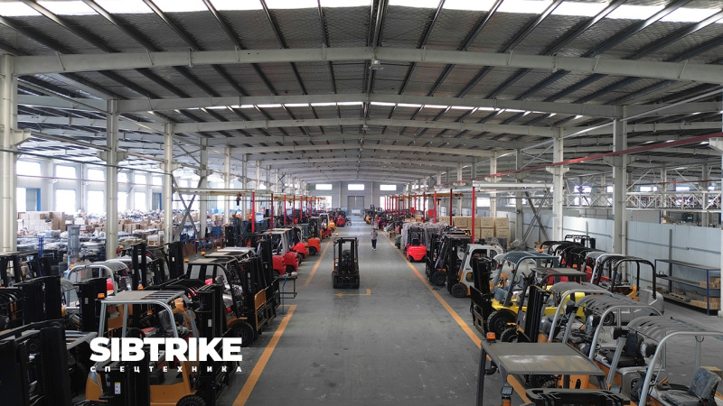 От стали до техники: Заглядываем в сердце завода по производству погрузчиков SIBTRIKE