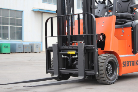 Вилочный электрический погрузчик SIBTRIKE SF4 LIGHT 15.3LA 1500 кг