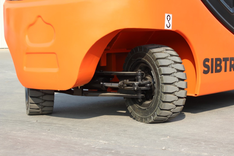 Вилочный электрический погрузчик SIBTRIKE SF4 LIGHT 15.3LA 1500 кг