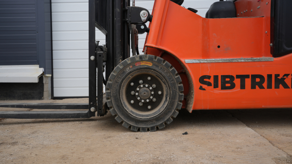 Вилочный электрический погрузчик SIBTRIKE SF4 LIGHT 15.3LA 1500 кг (Уценка)