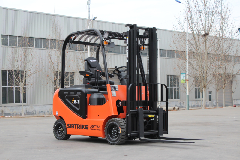 Вилочный электрический погрузчик SIBTRIKE SF4 LIGHT 15.3LA 1500 кг